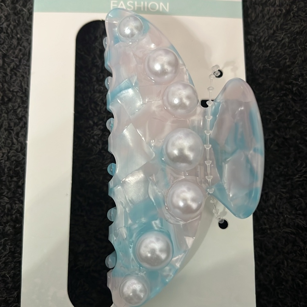 Pearl Embellished Blue Claw Clip